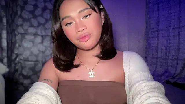 Exotic_alyssa69 webcam