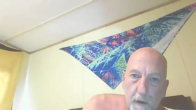 Yankeedave420 webcam