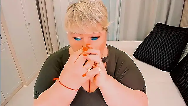 BIGTITSBBW live sex cam