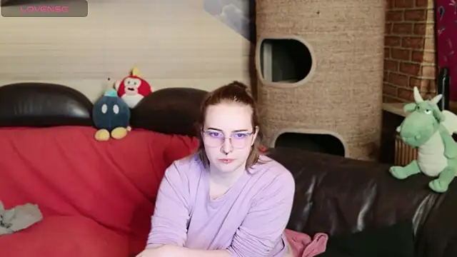 GamerGirl_Eve's room