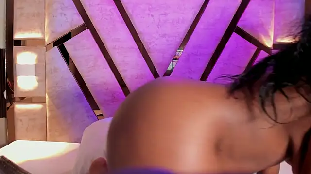 Athenea_Mills webcam