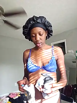 oliviaprettypussy webcam