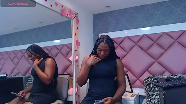 Thegreatonelady live sex cam