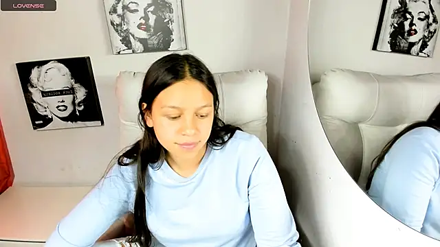 SamanthaRoldaan webcam