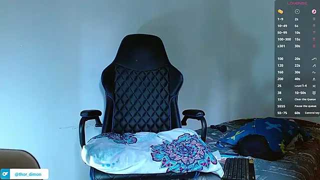 bray_hotboy777 webcam