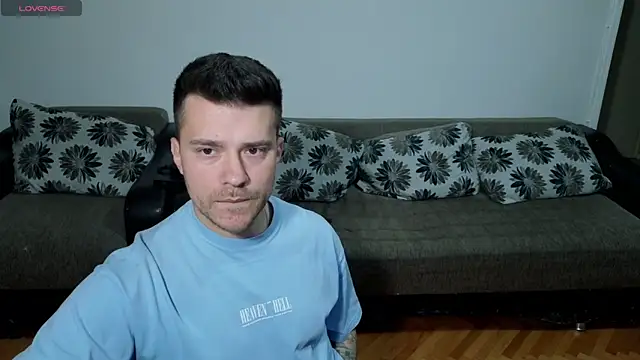 JohnnyStepBro webcam