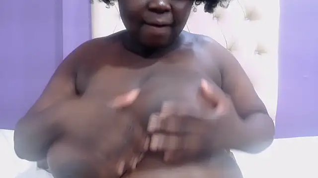 DARKGIANTMELANIN webcam