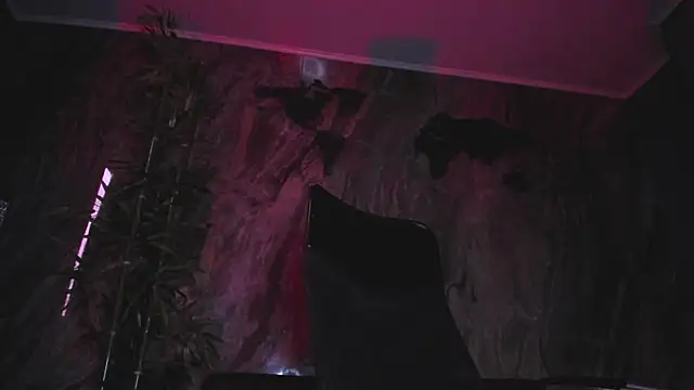 Alahia_Dangelo webcam