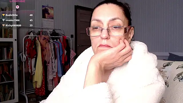 Vivian-Alluring webcam