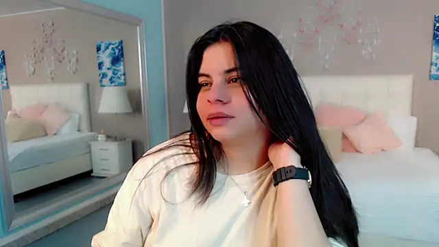 _Maddison_Ivanova_ webcam