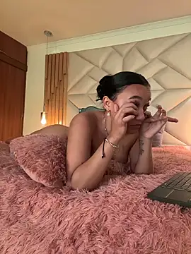 coraline_vera webcam