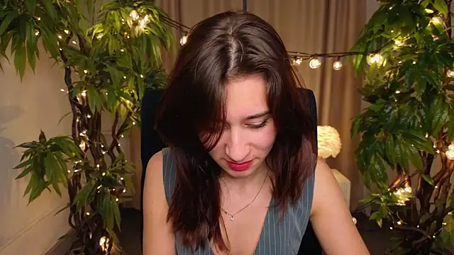 SuzanneJackson webcam