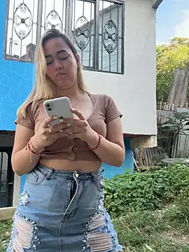 danielavegax (G young) - I play with my sweet pussy