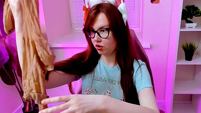 CarolGiggly live sex cam