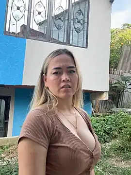 Danielavegax live sex cam