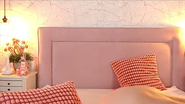 channelangeless (F young) - Lower the lights and seduce me