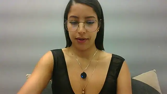 luvely_unique_ webcam