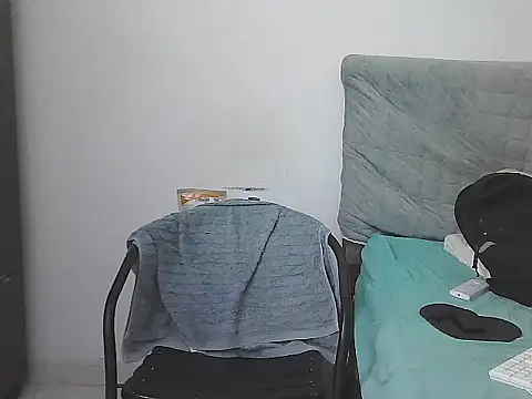 AlphaLatinoBear webcam