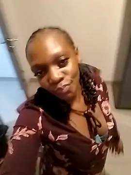 InnocentSlutXx webcam