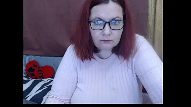 PlayfullMature webcam