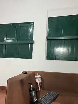 AliceMrtnz - Live Cams