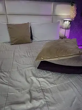 Webcam Model (Celeste_Amber)  is live.Free join now!