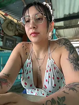 you-kitty2025 - You-kitty2025's free webcam - UK Sex Cams