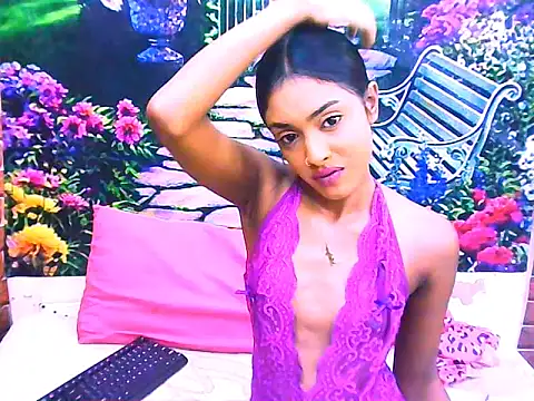 IndianPretty14u2Luv webcam