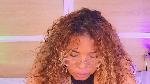 Your_big_ebony_goddness webcam