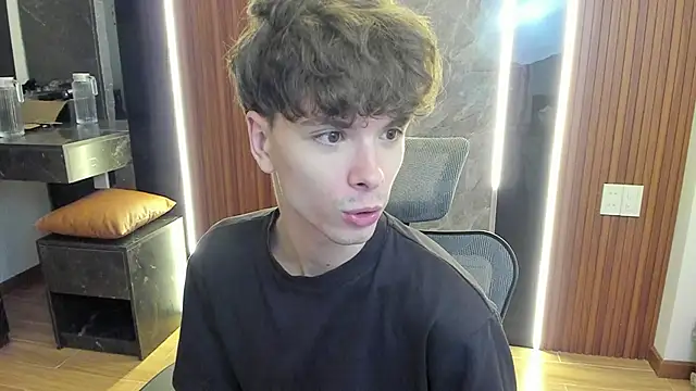 calvin_love_you webcam