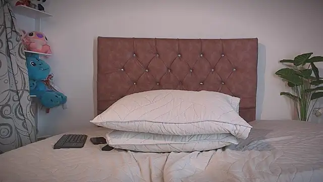 king_lovely_hornyy webcam