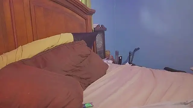 Ilovepussy1911 webcam