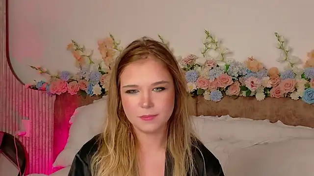 Lilith_Bonheur webcam