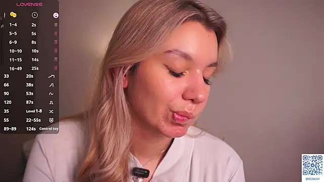 BrynnHolverson webcam