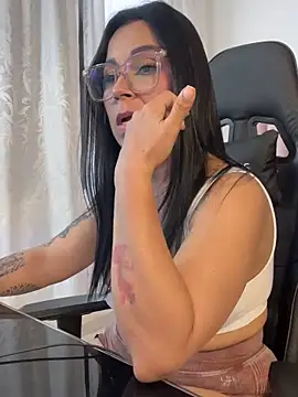 Natural_BIGASS_Nina webcam