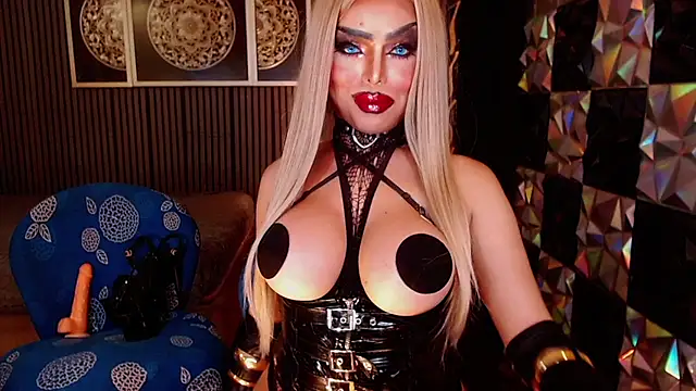 BigCockLatinaTS webcam