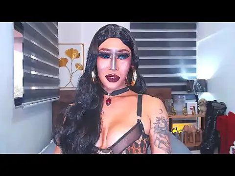 DominateMistressTania webcam