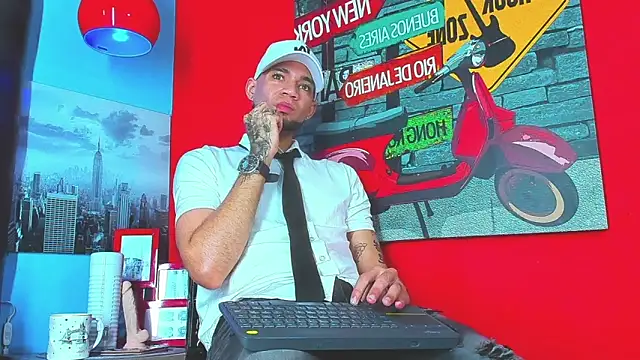 Daniel_huge22 webcam