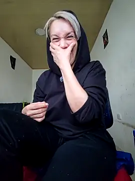 MARILYNMADELENAKOVANOVA webcam