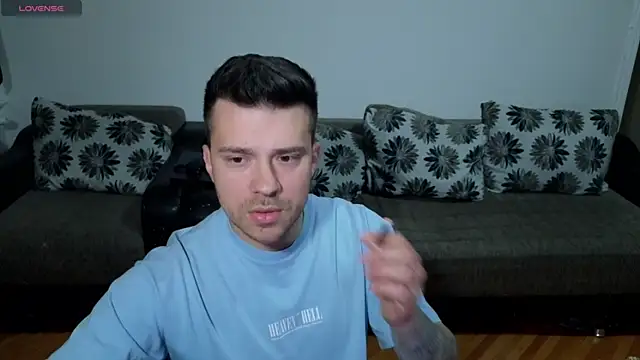 JohnnyStepBro webcam