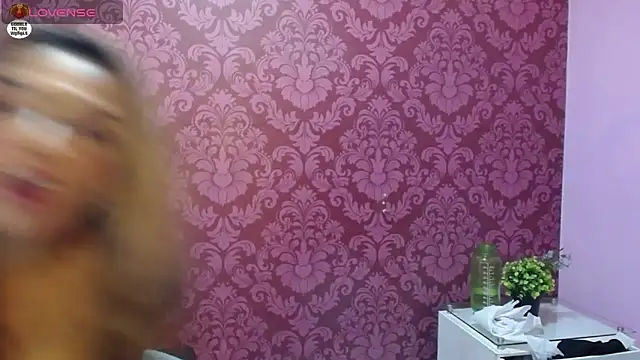 Milf-Prettyboobs webcam