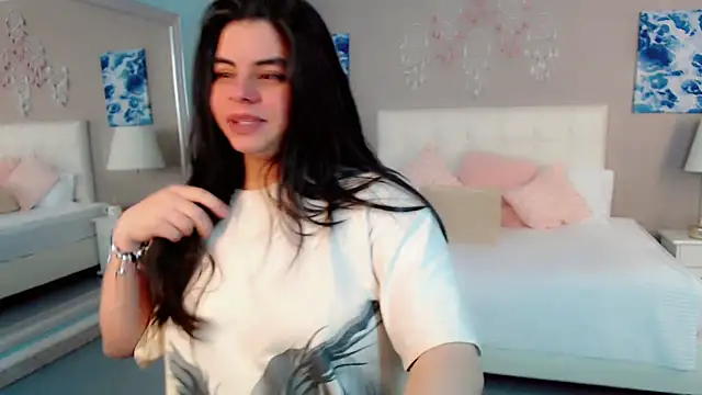 _Maddison_Ivanova_ webcam