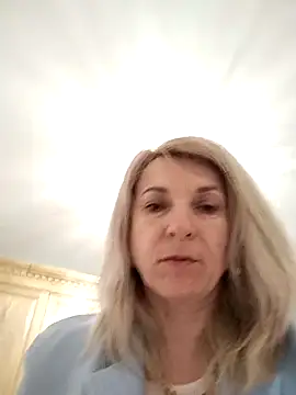 AhlyssaLove1155 webcam