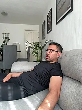 AdrianGarcia89 webcam