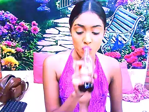 IndianPretty14u2Luv webcam