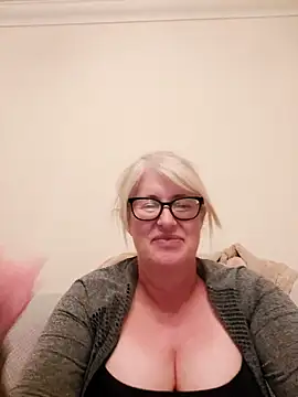 FlirtyFleur-x webcam