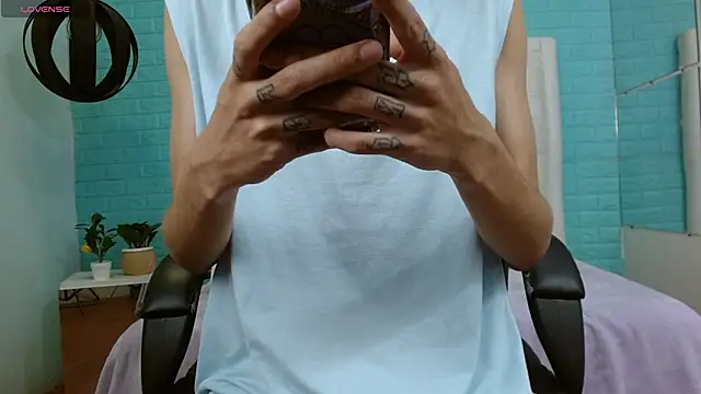 draxblade09 (M twink) - take off my clothes