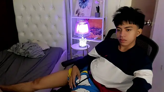 davincihugecock (Ask my age) - GET NAKED