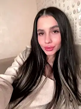 sofialalight (F young) - Fisting my pussy