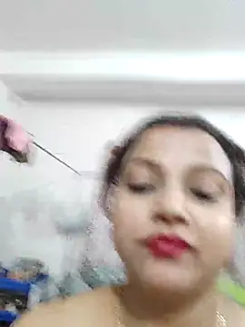 hornypiu697 (F milf) - Full nude with ass show